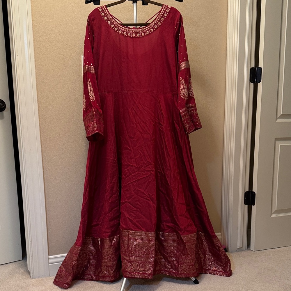 Never worn, Chic embroidered gown/anarkali with Gold Accents